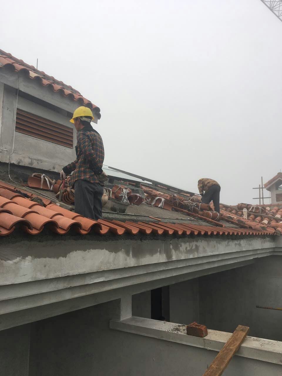 西班牙瓦施工现场图