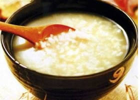 乌拉圣禾分享桑葚美容粥