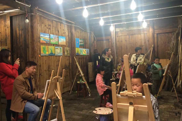 人人都是艺术家 走进漈下古村 画室现场-2