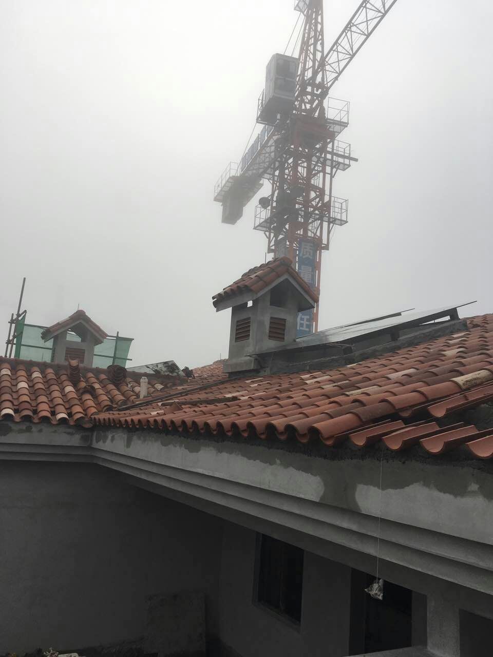 西班牙瓦施工现场图