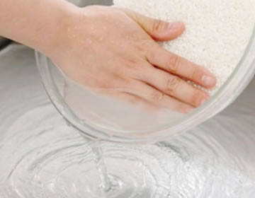 乌拉圣禾教你淘米水美白1